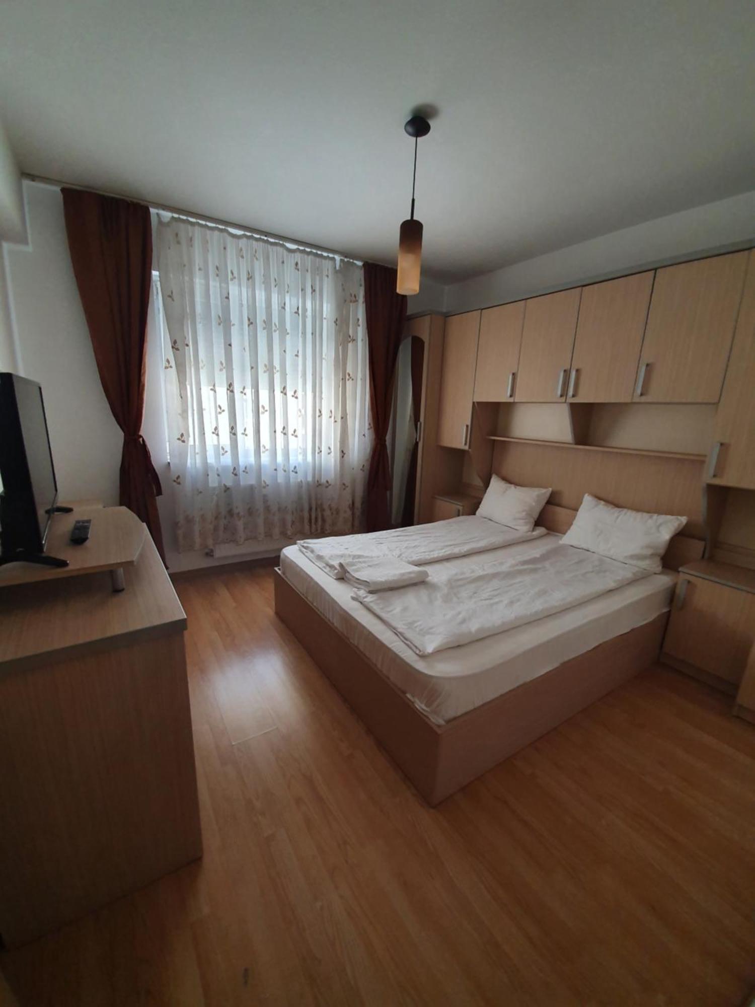 Urban Retreat Luxury Hideaway Apartment Oradea Luaran gambar